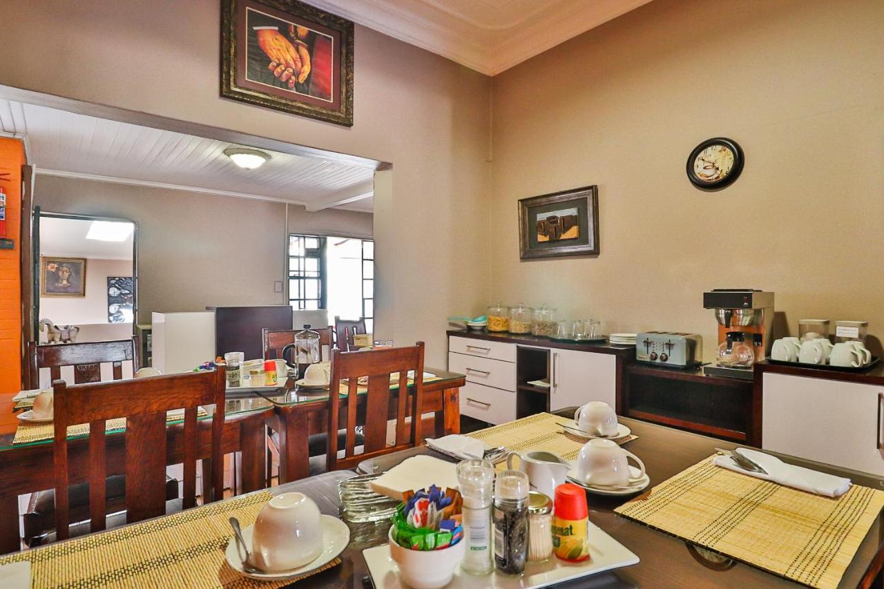 جوهانسبورغ Sunbury Bed And Breakfast المظهر الخارجي الصورة
